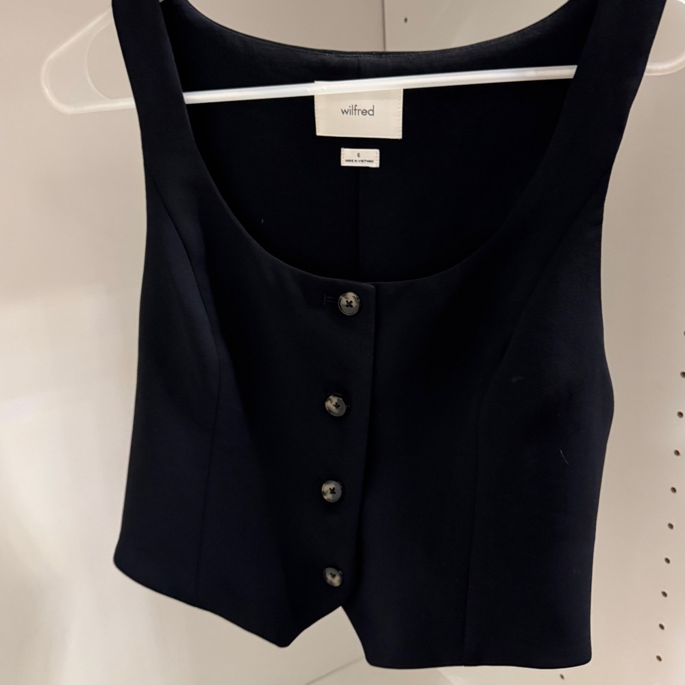 Wilfred Rocco Vest - Picture 7 of 7